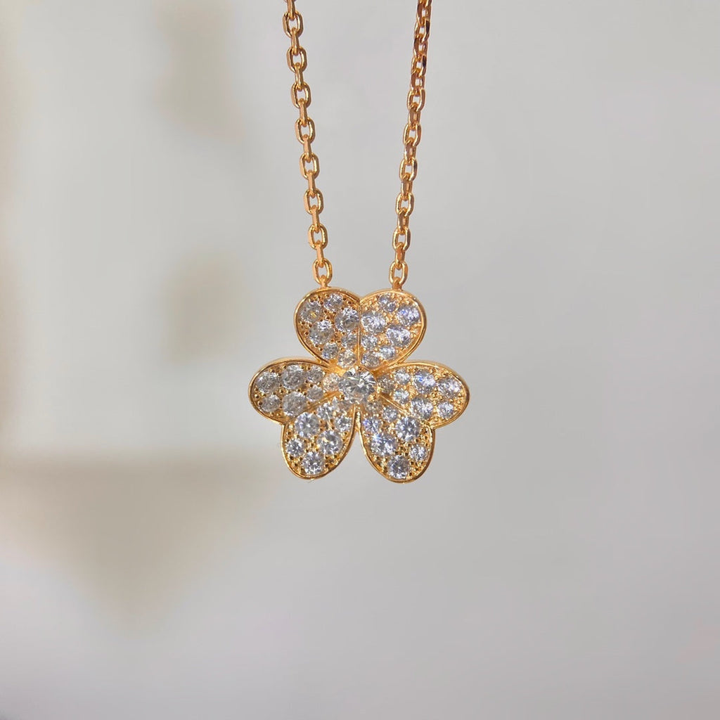 [Elowen jewels ]FLOWER DIAMOND NECKLACE