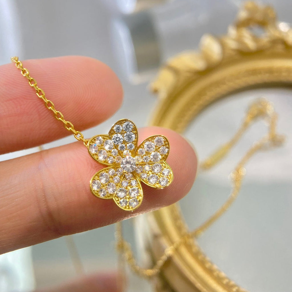 [Elowen jewels ]FLOWER DIAMOND NECKLACE