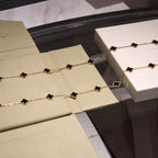 [Elowen jewels ]CLOVER 20 MOTIVE ONYX-HALSKETTE