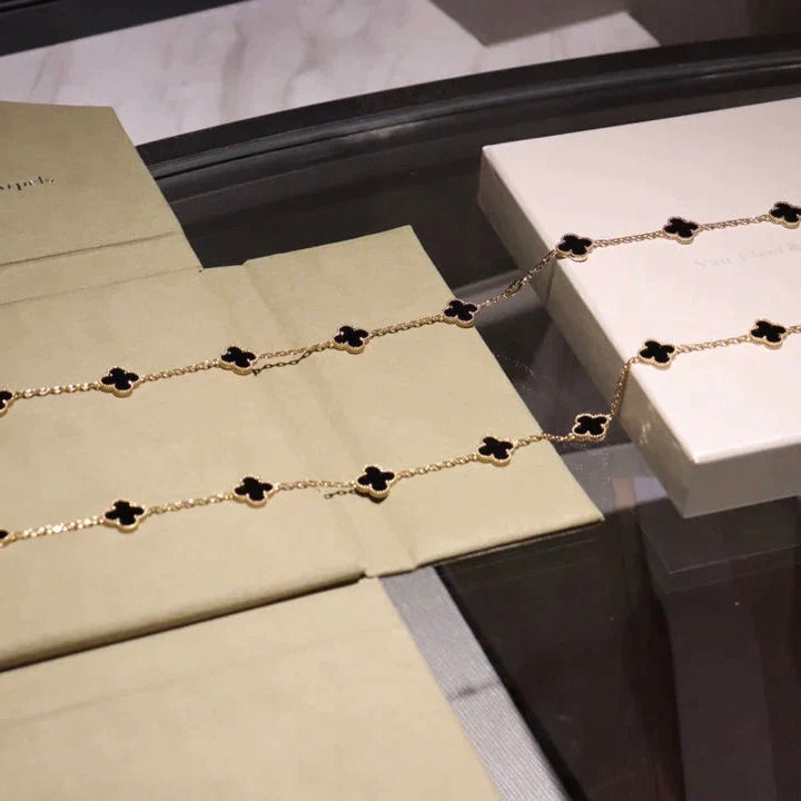 {
  "Elowen jewels ": "Elowen jewels ",
  "CLOVER 20 MOTIFS ONYX NECKLACE": "クローバー 20モチーフ オニキスネックレス"
}