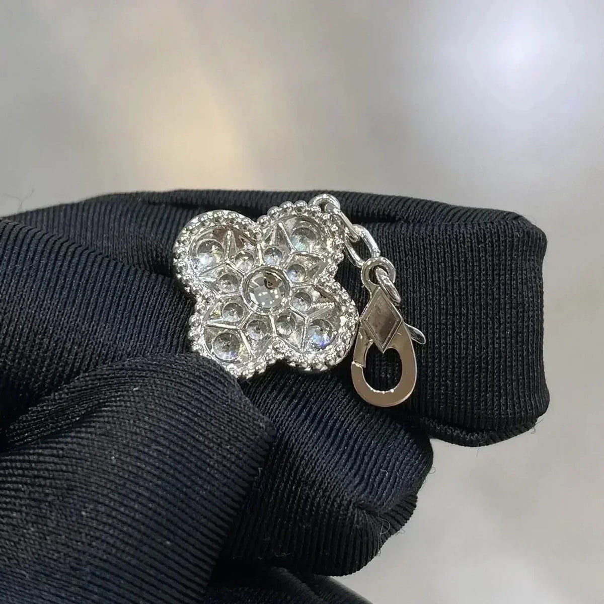[Elowen jewels ] CLOVER 5 MOTIF FULL DIAMOND BRACELET COLLECTION