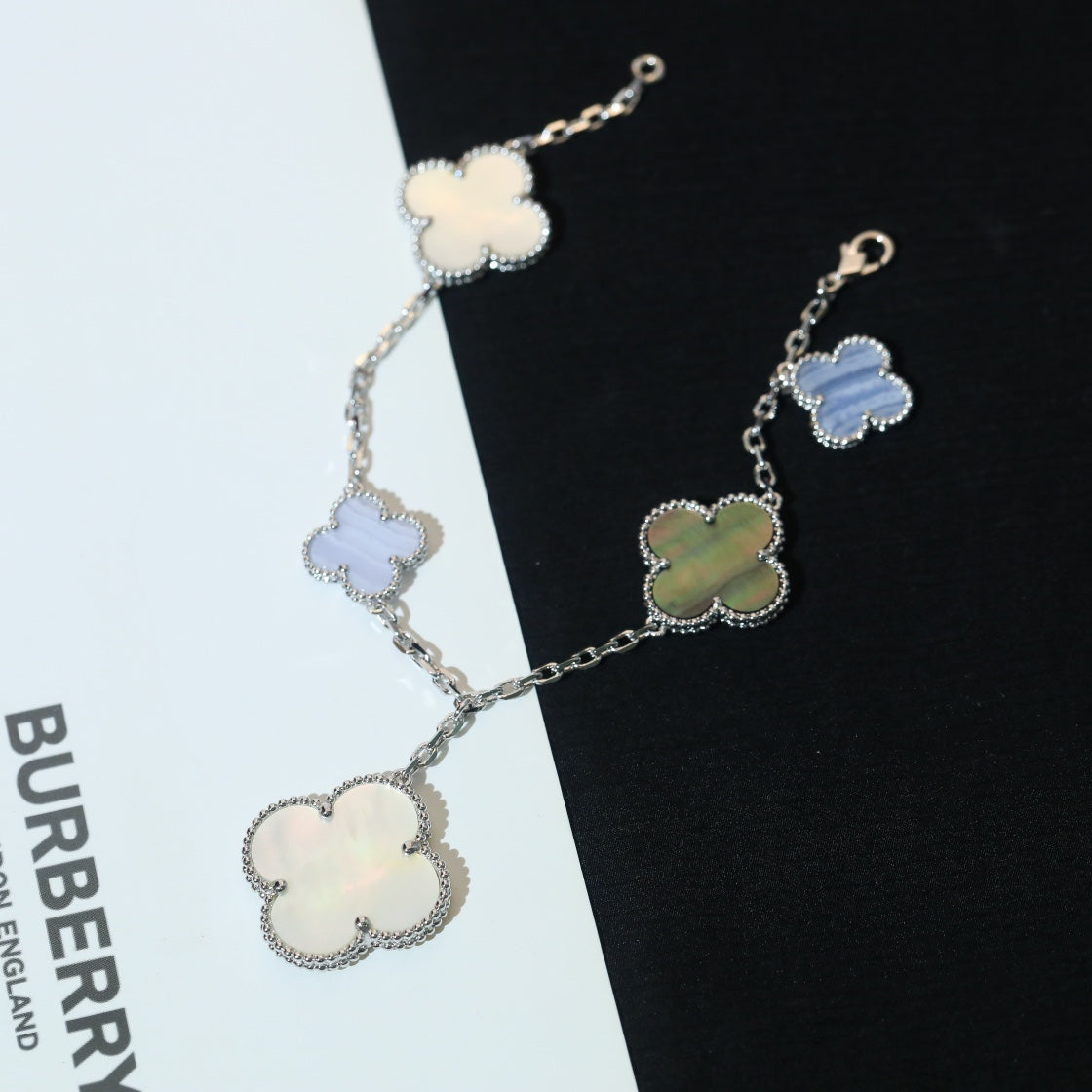 [Elowen jewels ]CLOVER BRACELET 5 MOTIFS MOP CHALCEDONY SILVER