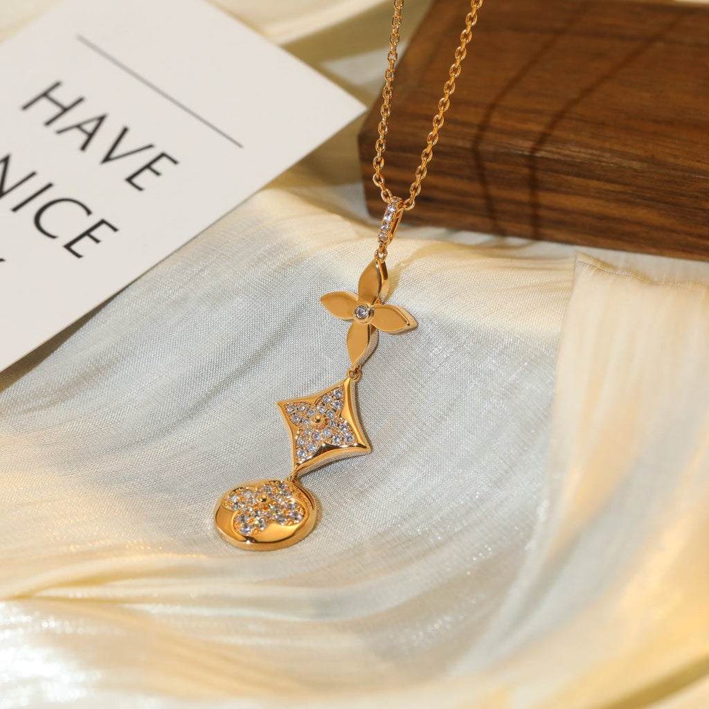 {
  "Elowen jewels ": "Elowen jewels スター＆サン ダイヤモンド ピンクゴールドネックレス"
}