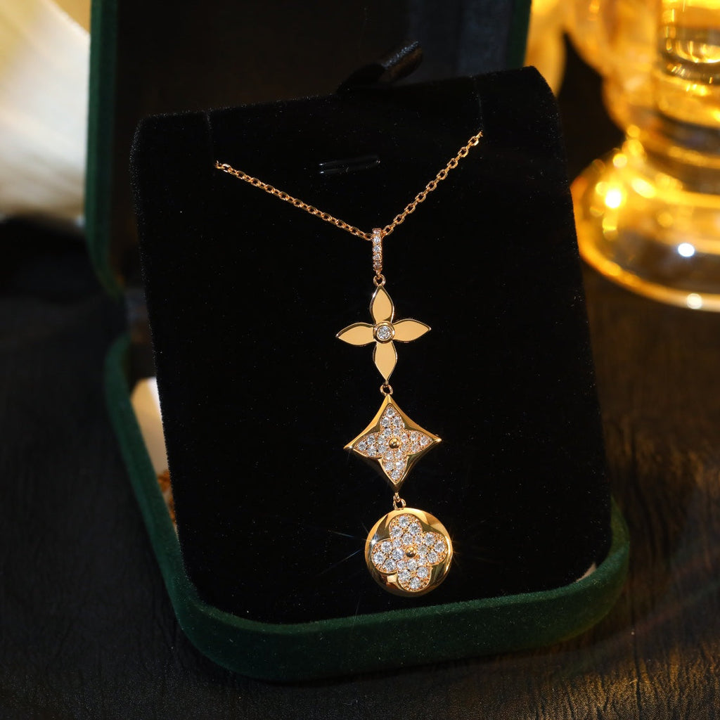 {
  "Elowen jewels ": "Elowen jewels スター＆サン ダイヤモンド ピンクゴールドネックレス"
}