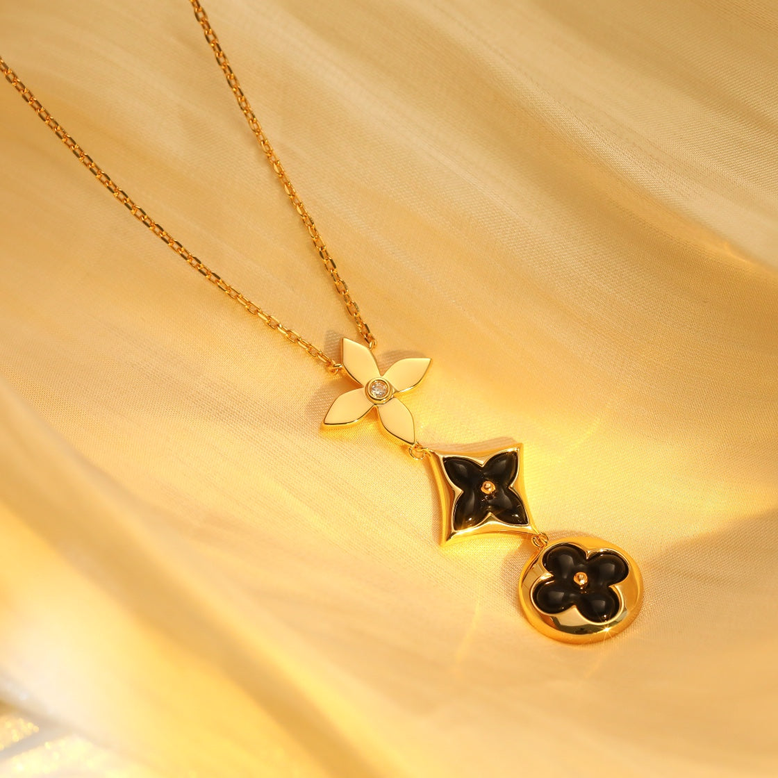 [Elowen jewels ]STAR AND SUN ONYX PINK GOLD NECKLACE