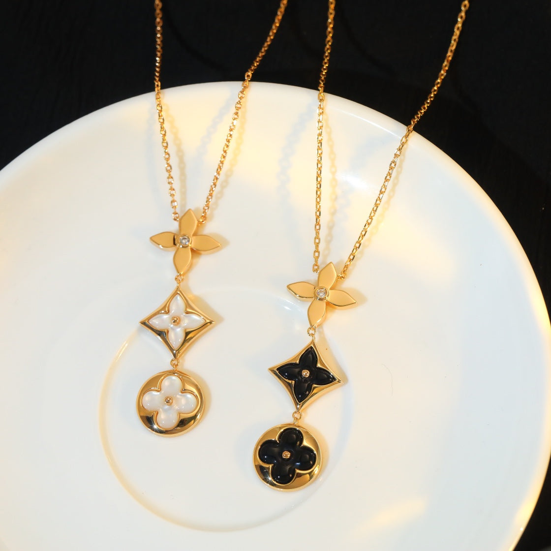 [Elowen jewels ]STERN- UND SONNEN-ONYX-HALSKETTE IN ROSÉGOLD