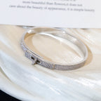 {
  "Elowen jewels ": "エローウェン・ジュエルズ",
  "KELLY BRACELET DIAMOND PAVED": "ケリー ブレスレット ダイヤモンドパヴェ"
}