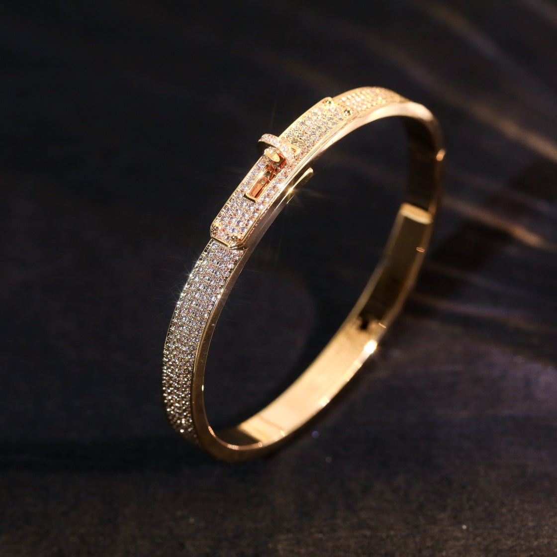 {
  "Elowen jewels ": "エローウェン・ジュエルズ",
  "KELLY BRACELET DIAMOND PAVED": "ケリー ブレスレット ダイヤモンドパヴェ"
}