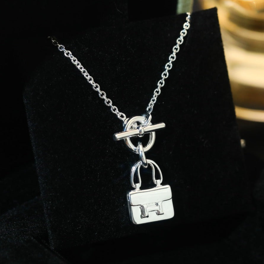 {
  "Elowen jewels": "エロウェン・ジュエルズ",
  "POP H PEDANT SILVER NECKLACE": "ポップH ペンダント シルバーネックレス"
}