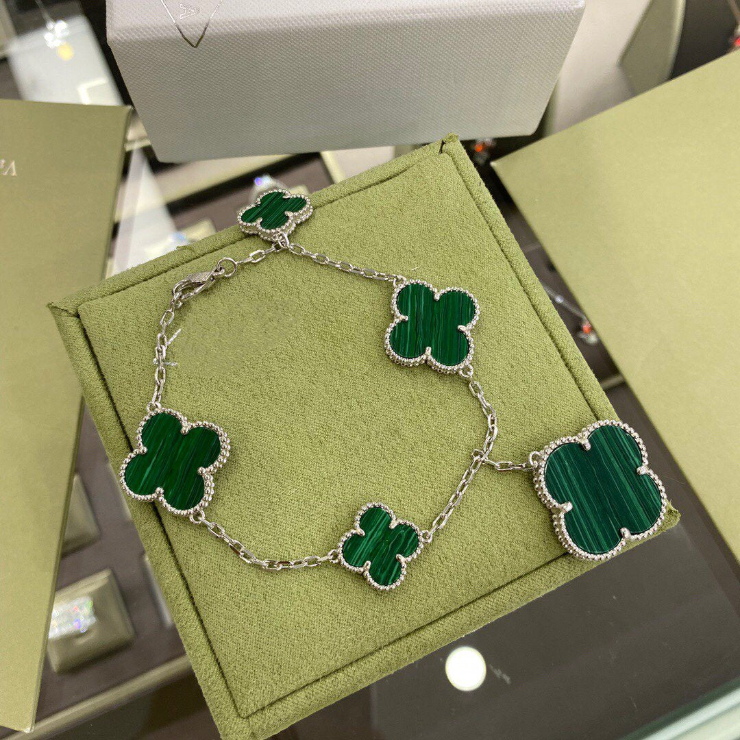 [Elowen jewels ]CLOVER ARMBAND MIT 5 MOTIVEN AUS SILBER UND MALACHIT