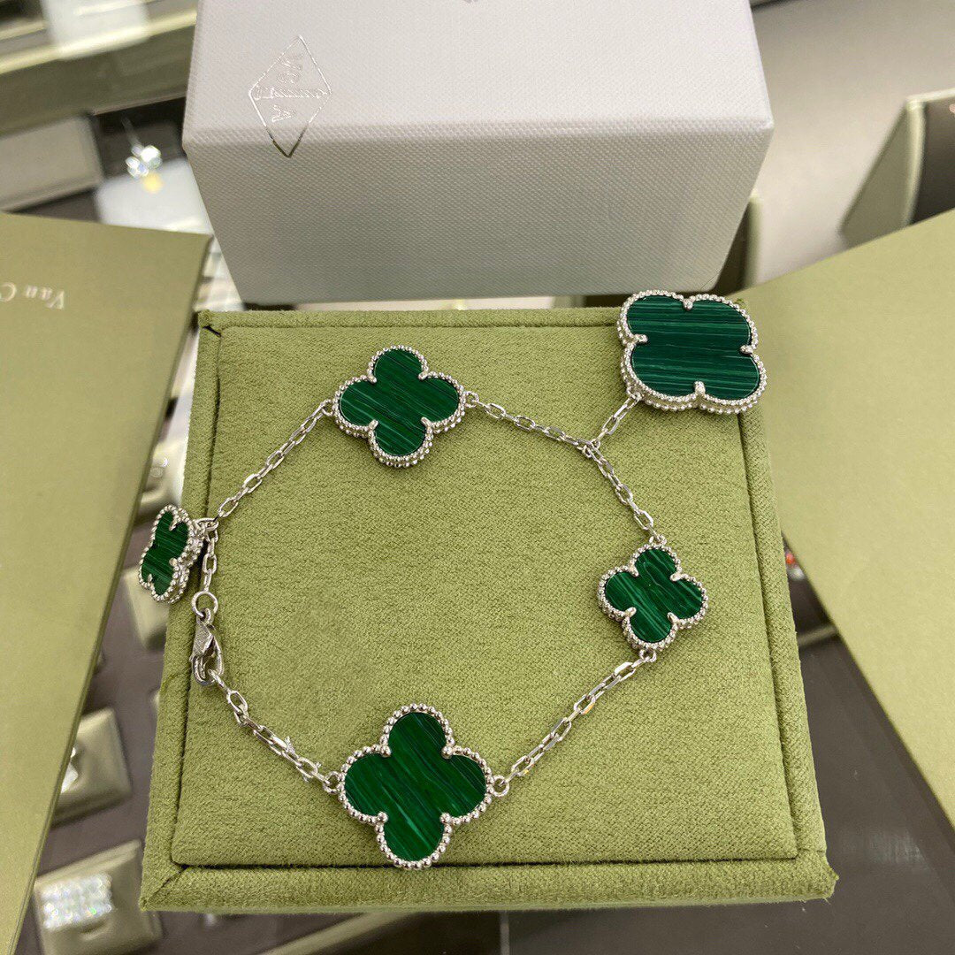 [Elowen jewels ]CLOVER ARMBAND MIT 5 MOTIVEN AUS SILBER UND MALACHIT