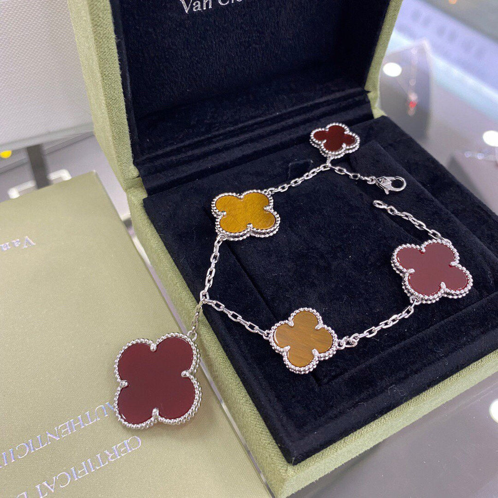 [Elowen jewels ]CLOVER 5 MOTIFS SIVLER CARNELIAN TIGER EYE BRACELET