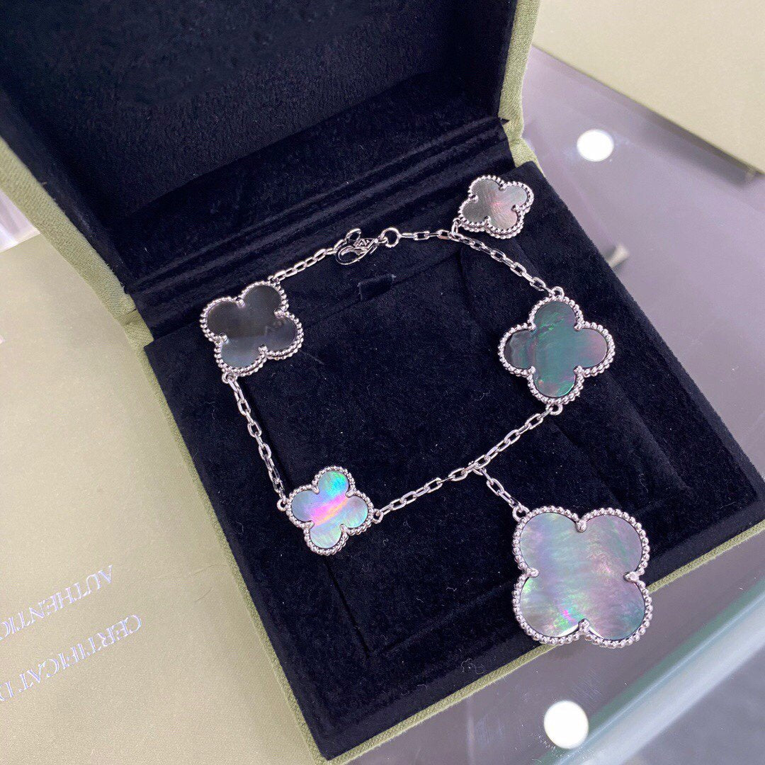 [Elowen jewels] CLOVER ARMBAND MIT 5 MOTIVEN, SILBER, DUNKLES PERLMUTT