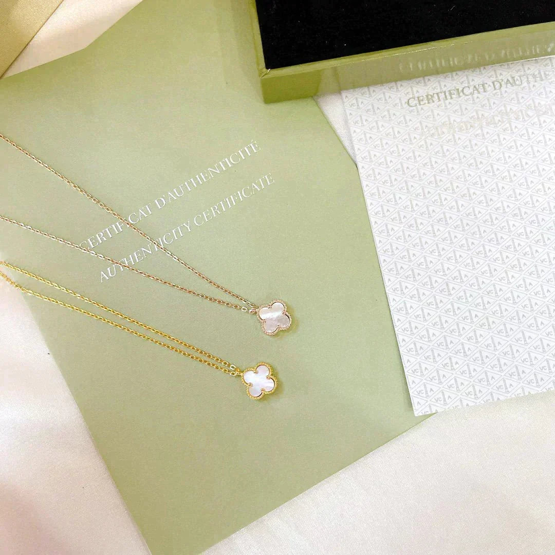 [Elowen jewels ]CLOVER MINI 9.5MM WHITE MOTHER-OF-PEARL NECKLACE