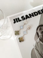 [Elowen jewels ]CLOVER 3 MOTIFS CHALCEDONY DARK MOP SILVER EARRINGS