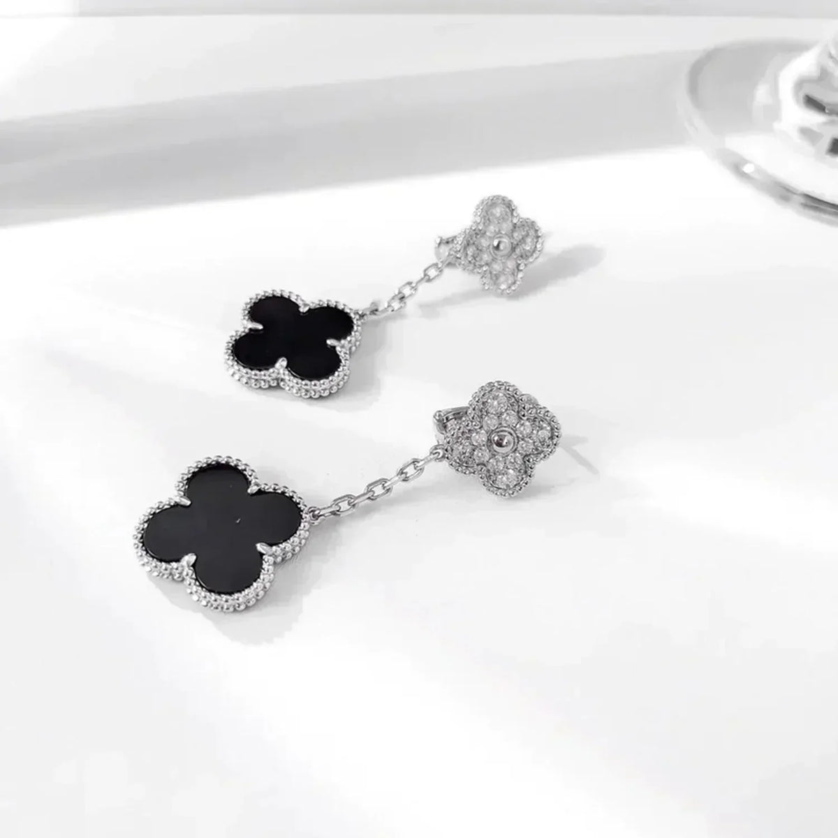 [Elowen jewels ]CLOVER 2 MOTIVE DIAMANT ONYX OHRRINGE SILBER