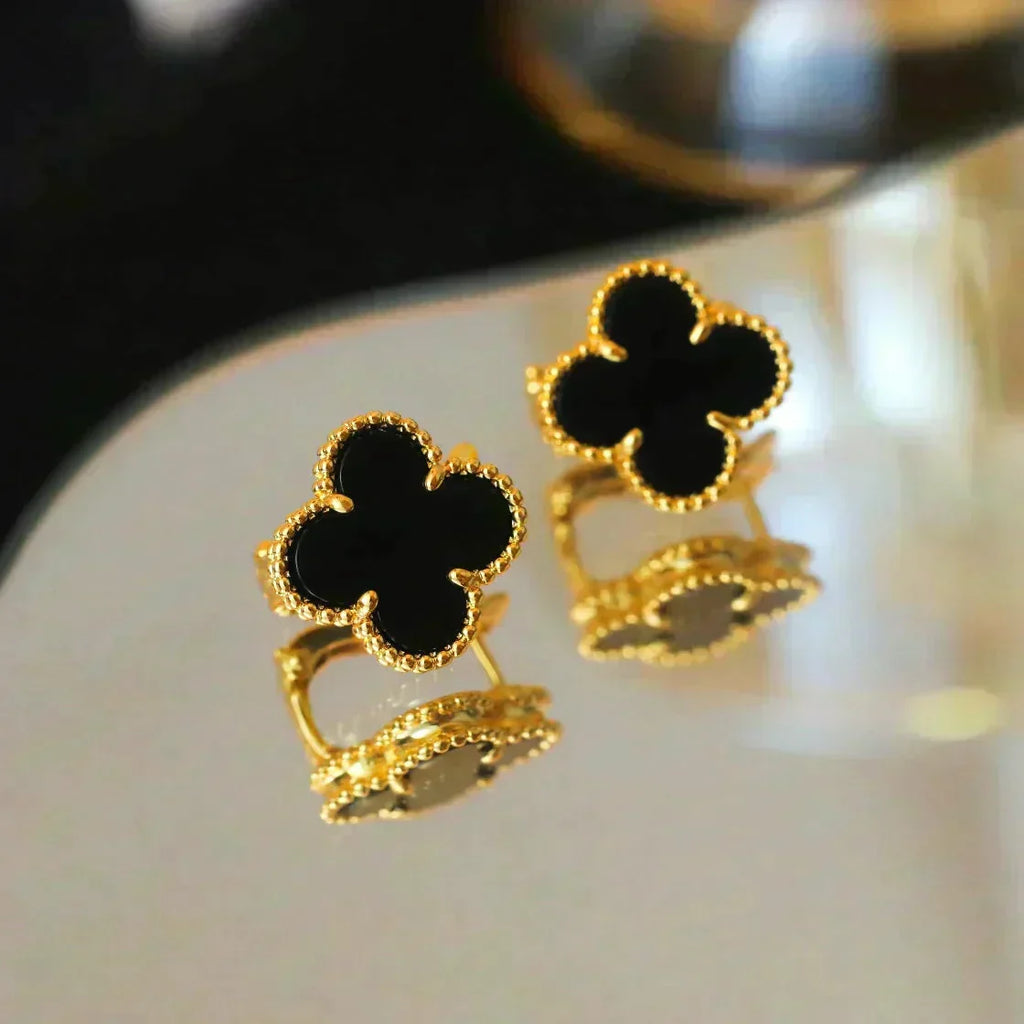 [Elowen jewels ]CLOVER MEDIUM 1 MOTIV ONYX OHRSTECKER