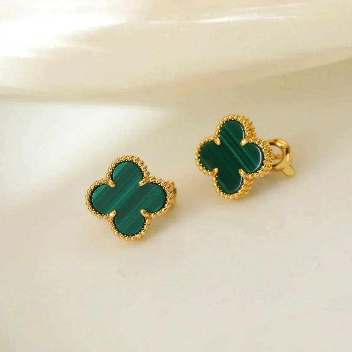[Elowen jewels ]CLOVER MEDIUM 1 MOTIV MALACHIT OHRRINGE