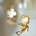 {
  "Elowen jewels ": "Elowen jewels ",
  "CLOVER MEDIUM 1 MOTIFS  WHITE MOP STUD EARRINGS": "クローバー ミディアム 1モチーフ ホワイトマザーオブパール スタッドピアス"
}