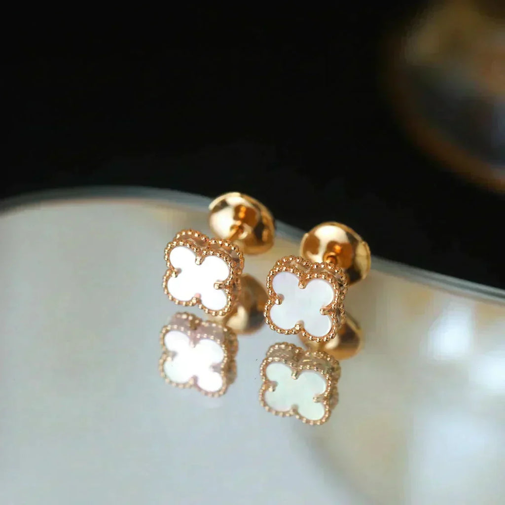 [Elowen jewels ]CLOVER MINI 9.5MM WHITE MOP EARRINGS