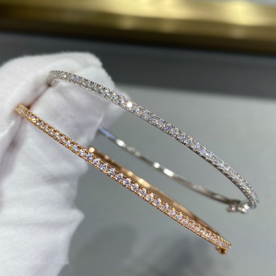 {
  "Elowen jewels": "Elowen jewels",
  "MINI DIAMOND TENNIS BRACELET": "ミニダイヤモンドテニスブレスレット"
}
