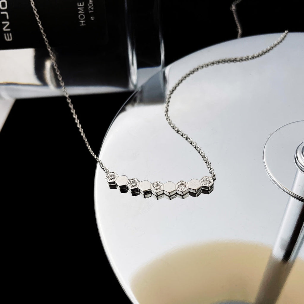 [Elowen jewels ]BEE MY LOVE DIAMOND NECKLACE