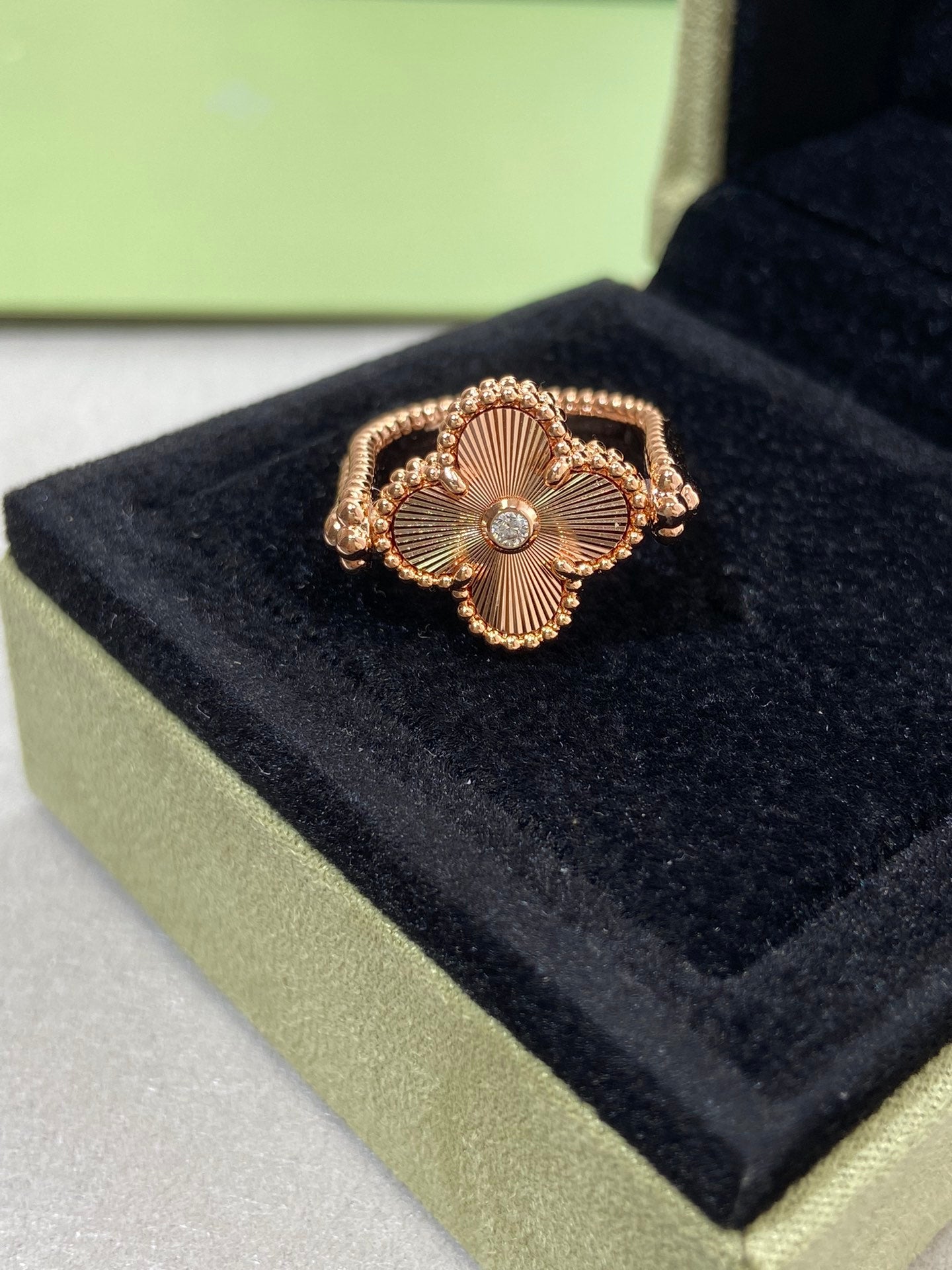[Elowen Jewels]CLOVER RIVERSIBLE PINK GOLD RING
