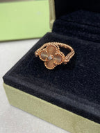 [Elowen jewels] WENDBARER CLOVER-RING IN ROSÉGOLD