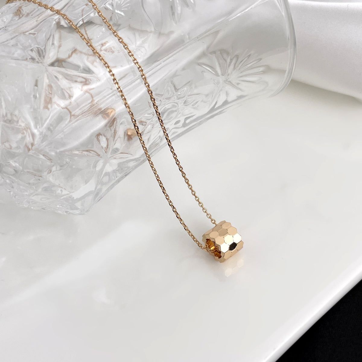 [Elowen jewels ]BEE MINI NECKLACE