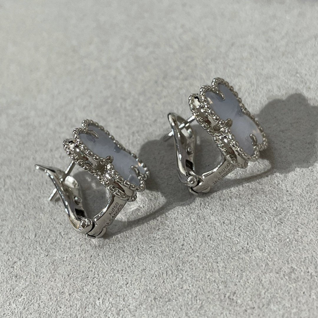 [Elowen jewels ]CLOVER CHALCEDONY SILVER STUD EARRINGS