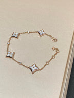 [Elowen jewels ]STAR 4 MOTIF ARMBAND AUS PERLMUTT, DIAMANTEN UND ROSÉGOLD