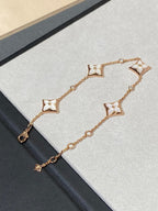 [Elowen jewels ]STAR 4 MOTIF ARMBAND AUS PERLMUTT, DIAMANTEN UND ROSÉGOLD