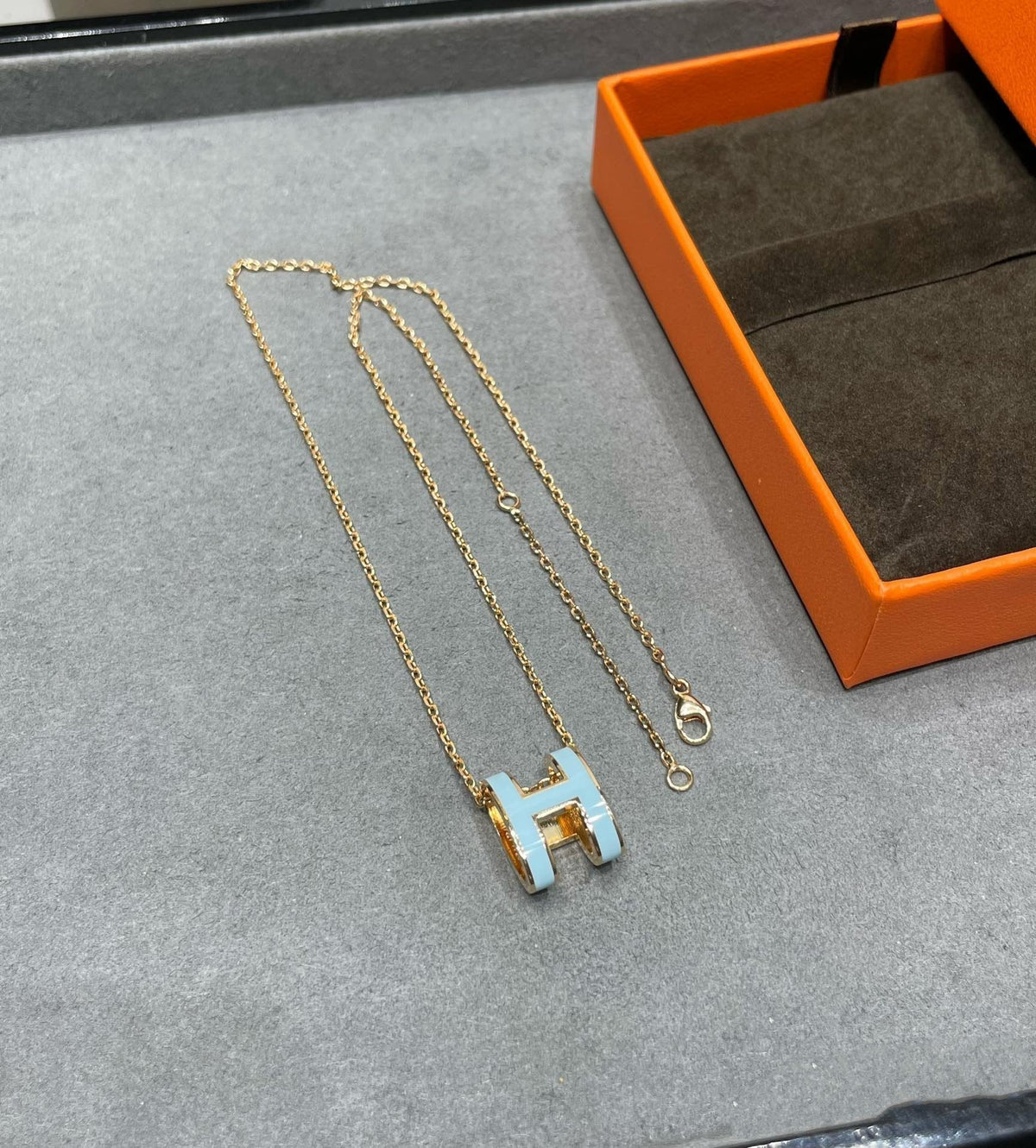 [Elowen jewels ]POP H スカイブルー ネックレス