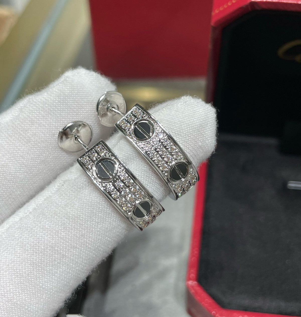 [Elowen jewels ]LOVE CERAMIC DIAMOND PAVED SILVER EARRINGS