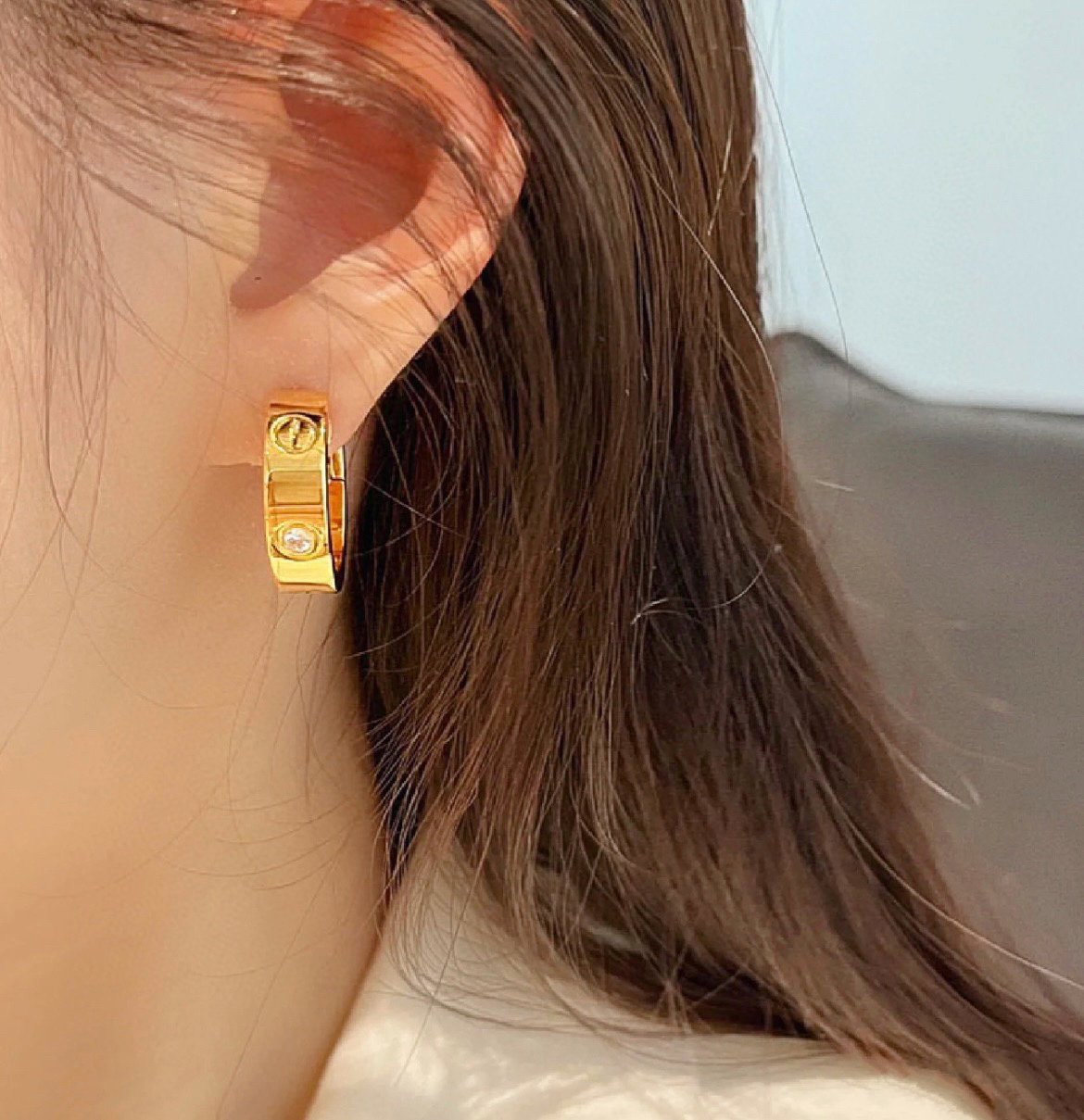 [Elowen jewels ]LOVE 5.5MM 1 DIAMOND EARRINGS