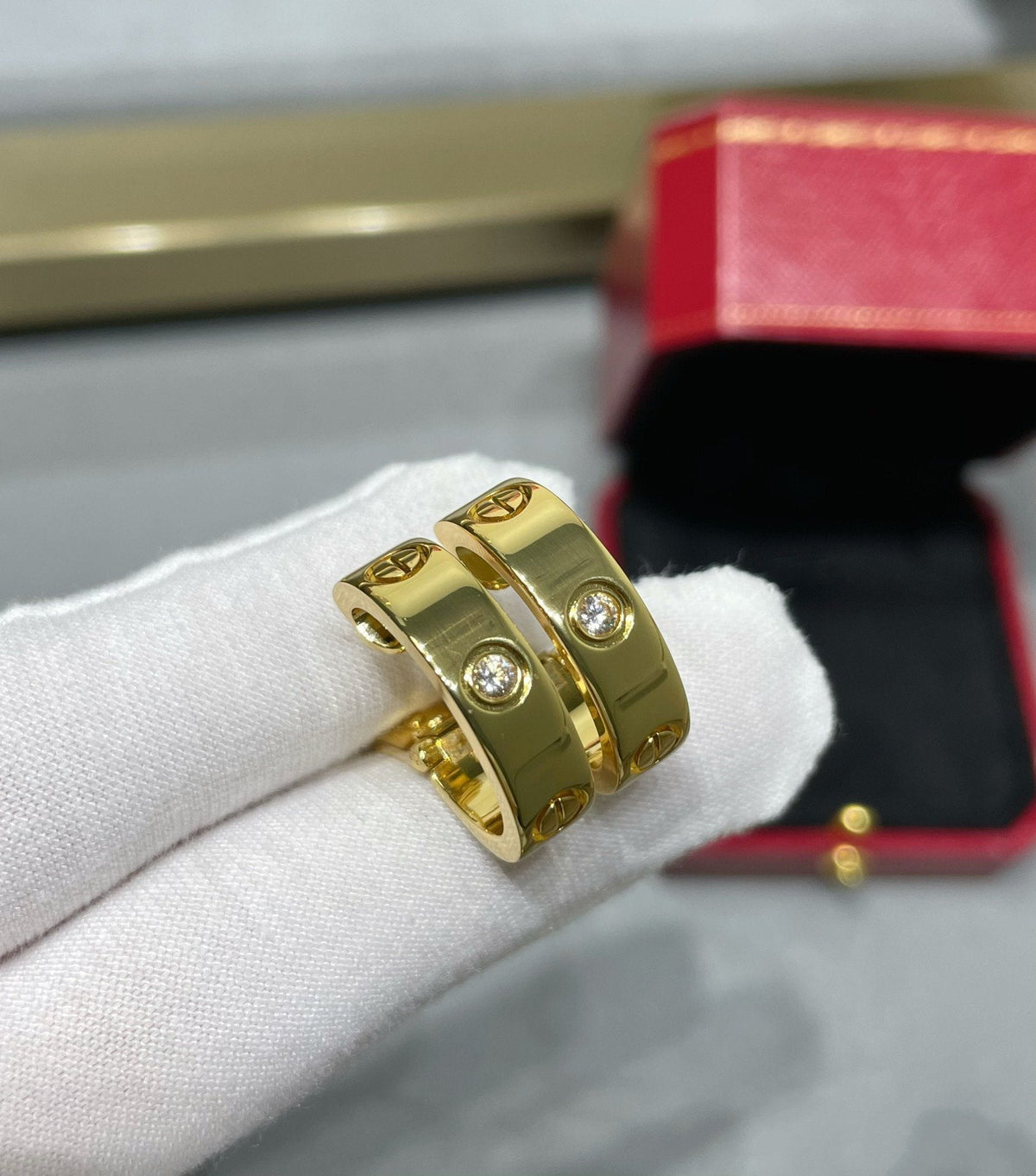 [Elowen jewels ]LOVE 5.5MM 1 DIAMOND EARRINGS