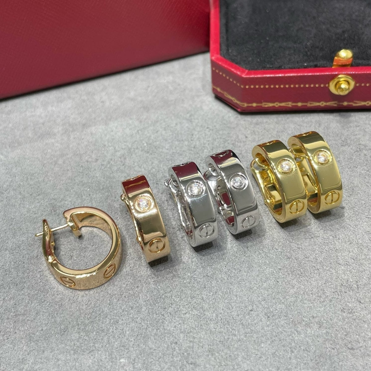 [Elowen jewels ]LOVE 5.5MM 1 DIAMOND EARRINGS