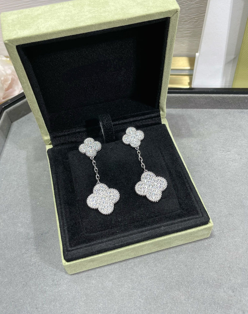 [Elowen jewels ]クローバー 2モチーフ ダイヤモンドパヴェ シルバーピアス