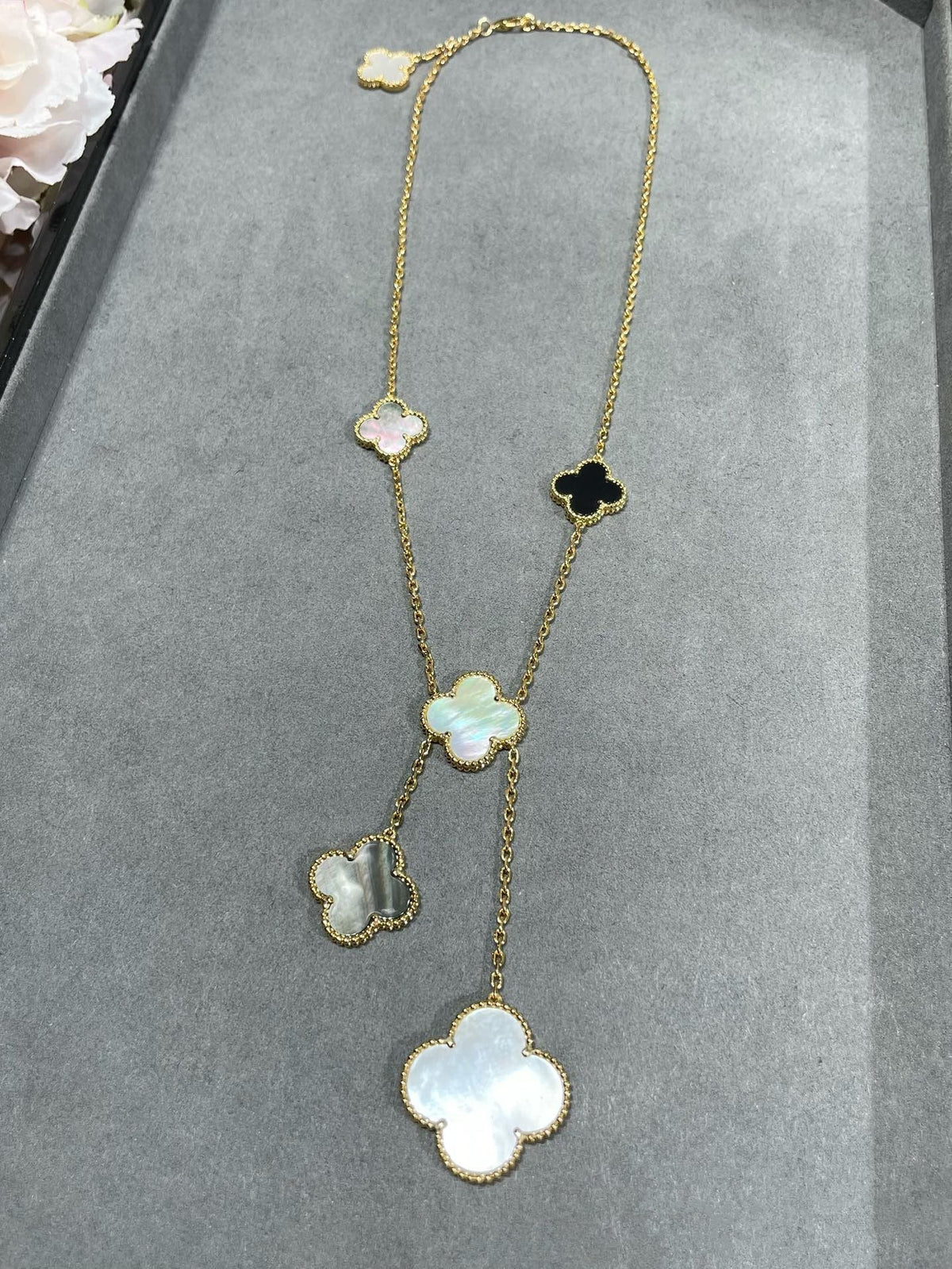 [Elowen jewels ]CLOVER 6 MOTIF MOP ONYX GOLD NECKLACE
