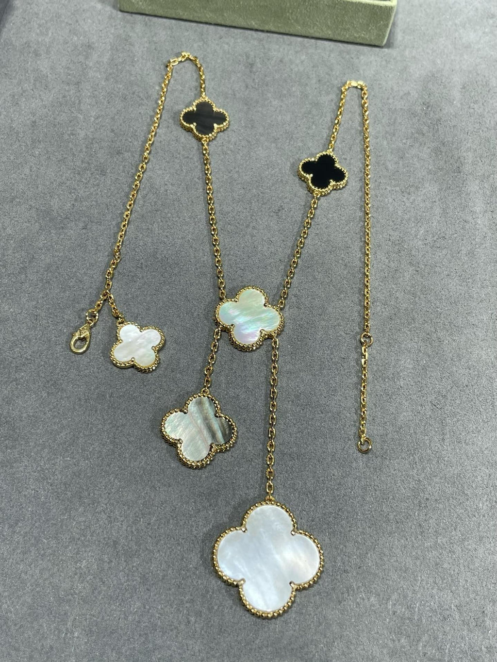 [Elowen jewels ]CLOVER 6 MOTIF MOP ONYX GOLD NECKLACE