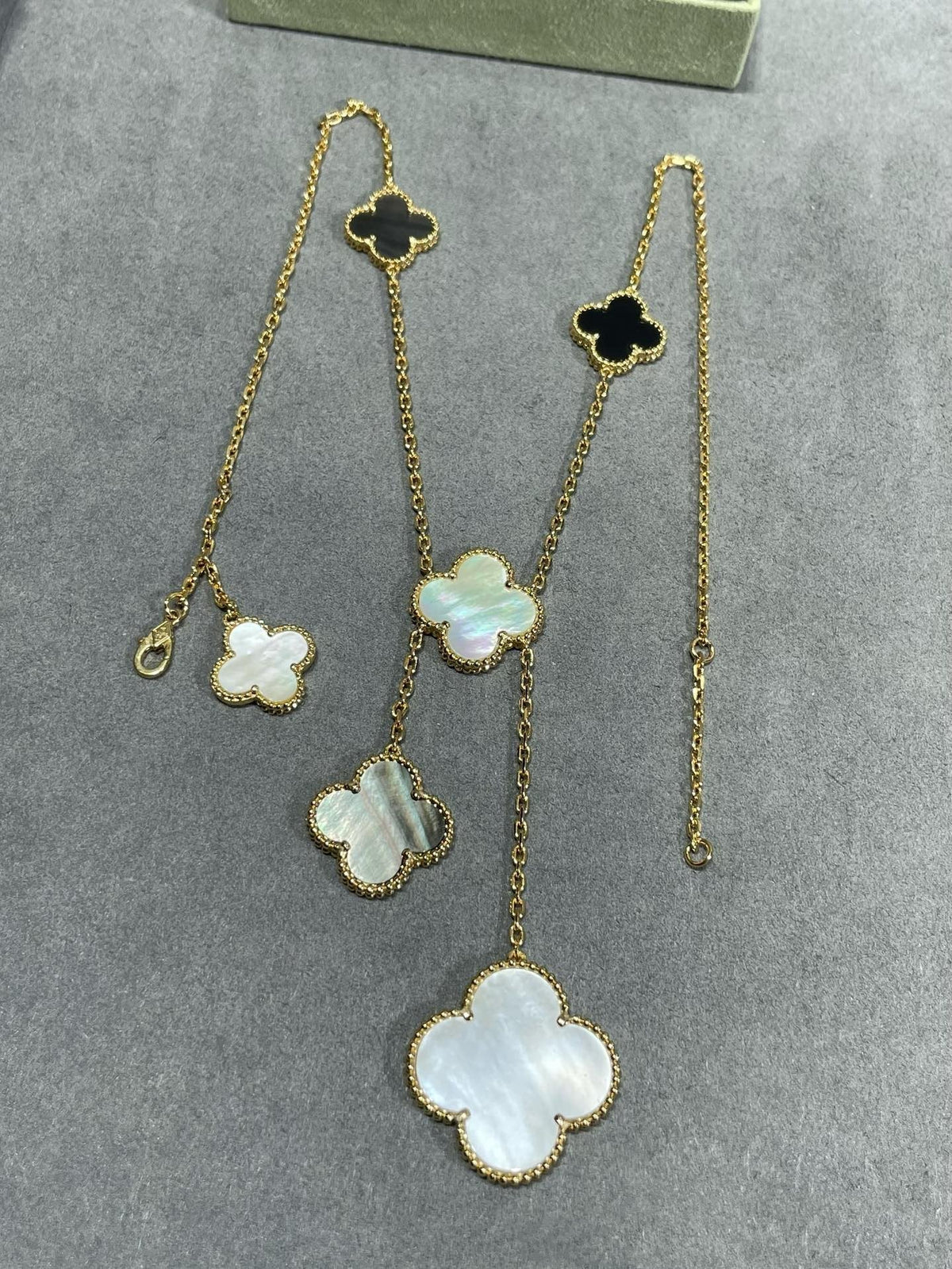 [Elowen jewels ]CLOVER 6 MOTIF MOP ONYX GOLD NECKLACE