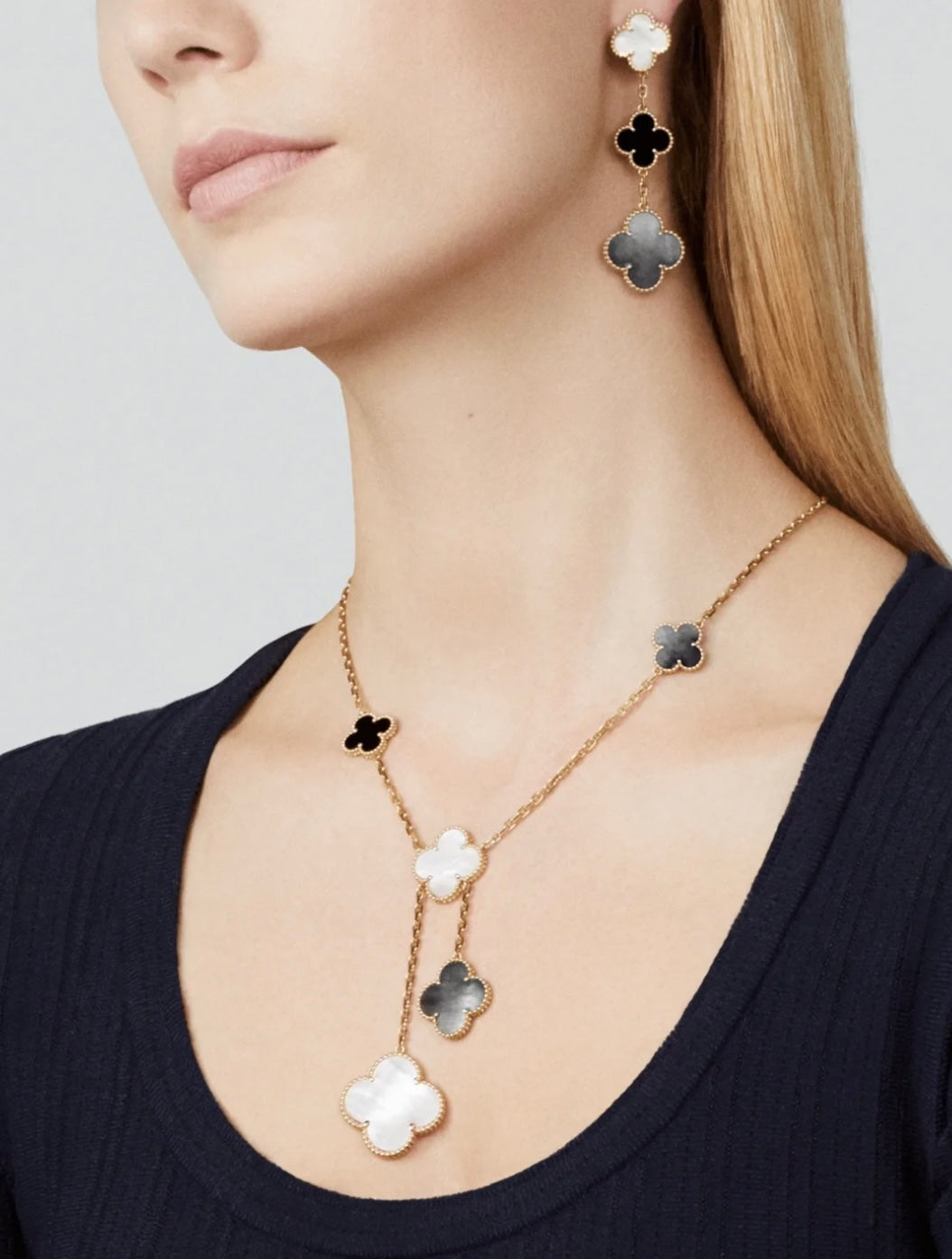 [Elowen jewels ]CLOVER 3 MOTIF MOP ONYX DARK MOP PINK GOLD EARRINGS