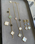 [Elowen jewels ]CLOVER 3 MOTIF MOP ONYX DARK MOP PINK GOLD EARRINGS