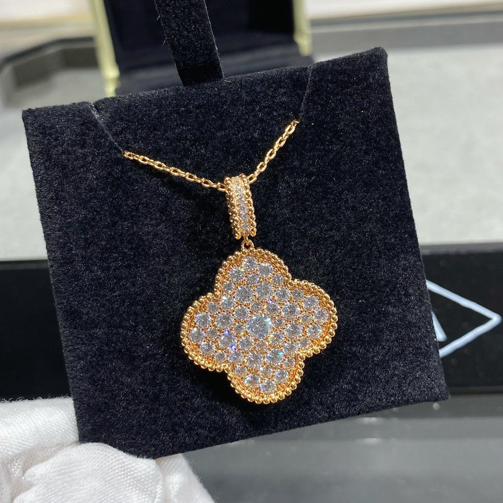 {
"Elowen jewels ": "Elowen jewels ",
"CLOVER 25MM LARGE PEDANT DIAMOND PAVED LONG NECKLACE": "クローバー 25MM ラージペンダント ダイヤモンドパヴェ ロングネックレス"
}
