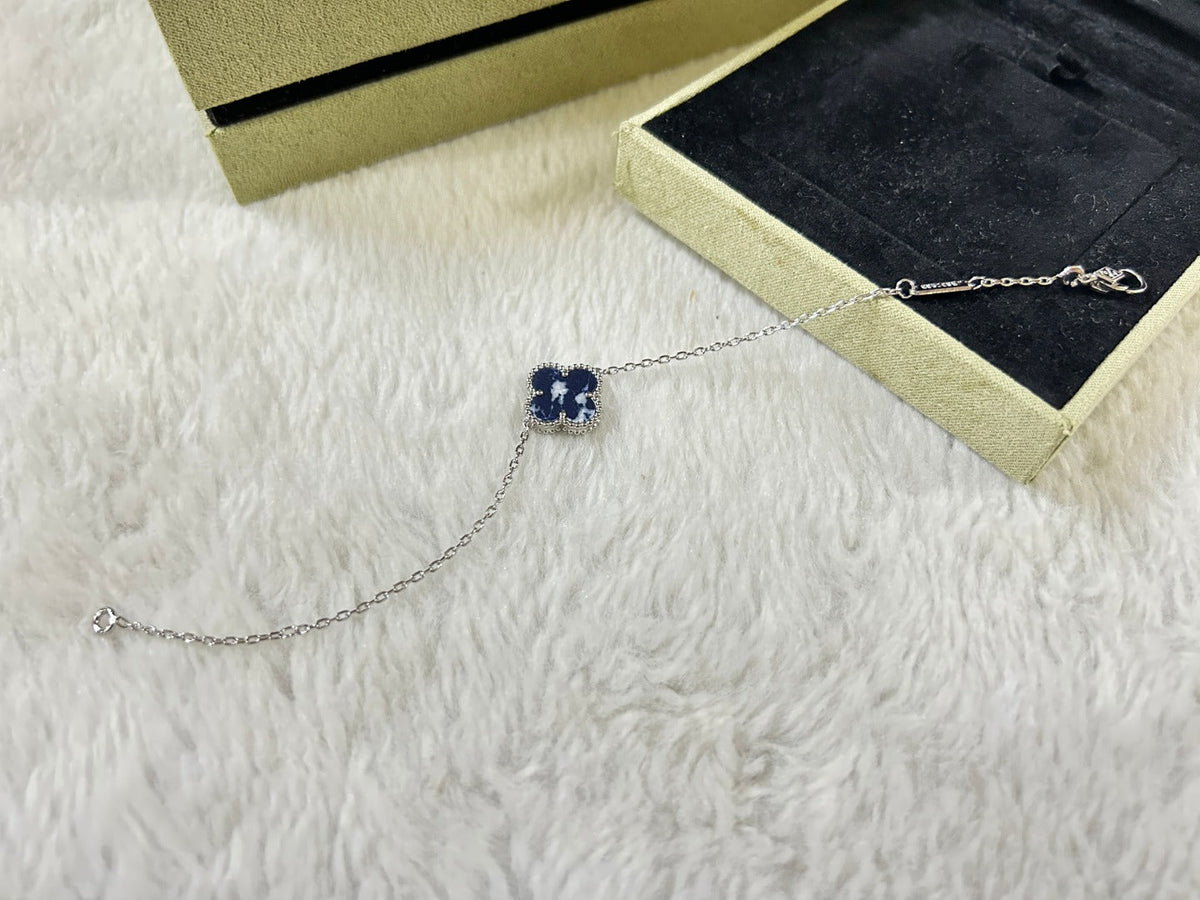 [Elowen jewels ]CLOVER 1 MOTIF PIETERSITE BRACELET