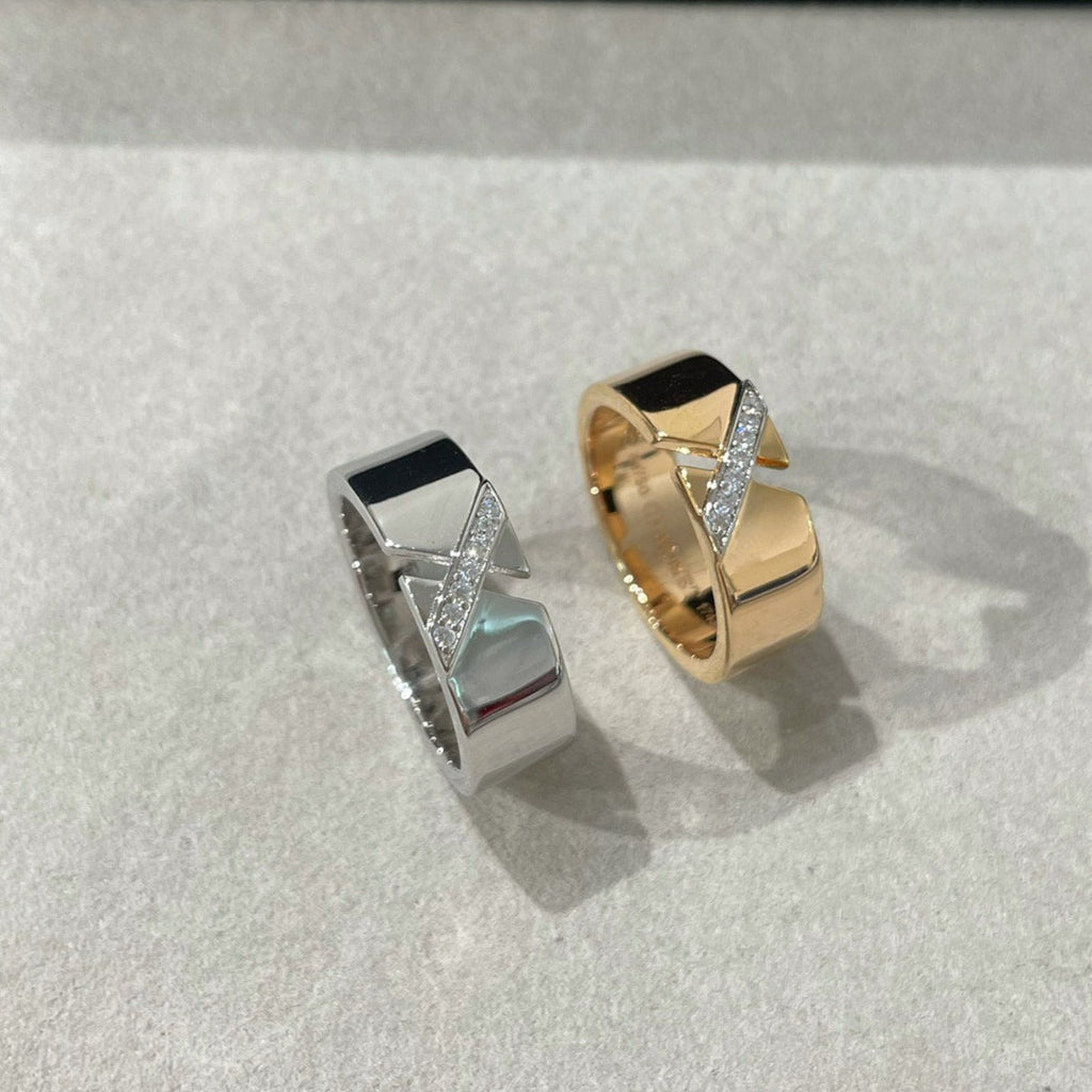 {
  "Elowen jewels": "エロウェン・ジュエルズ",
  "LIENS EVIDENCE DIAOMOND RING": "リアン エヴィダンス ダイヤモンド リング"
}
