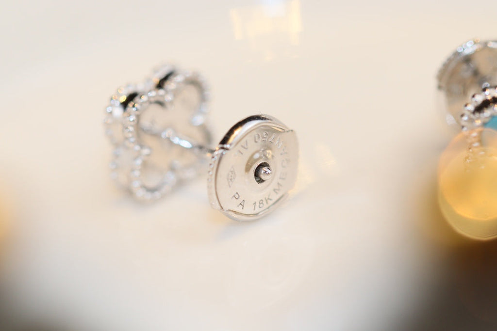 [Elowen jewels ]CLOVER MINI TURQUOISE SILVER STUD EARRINGS