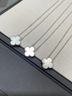 [Elowen jewels ]CLOVER MEDIUM KETTE SILBER WEISSES PERLMUTT