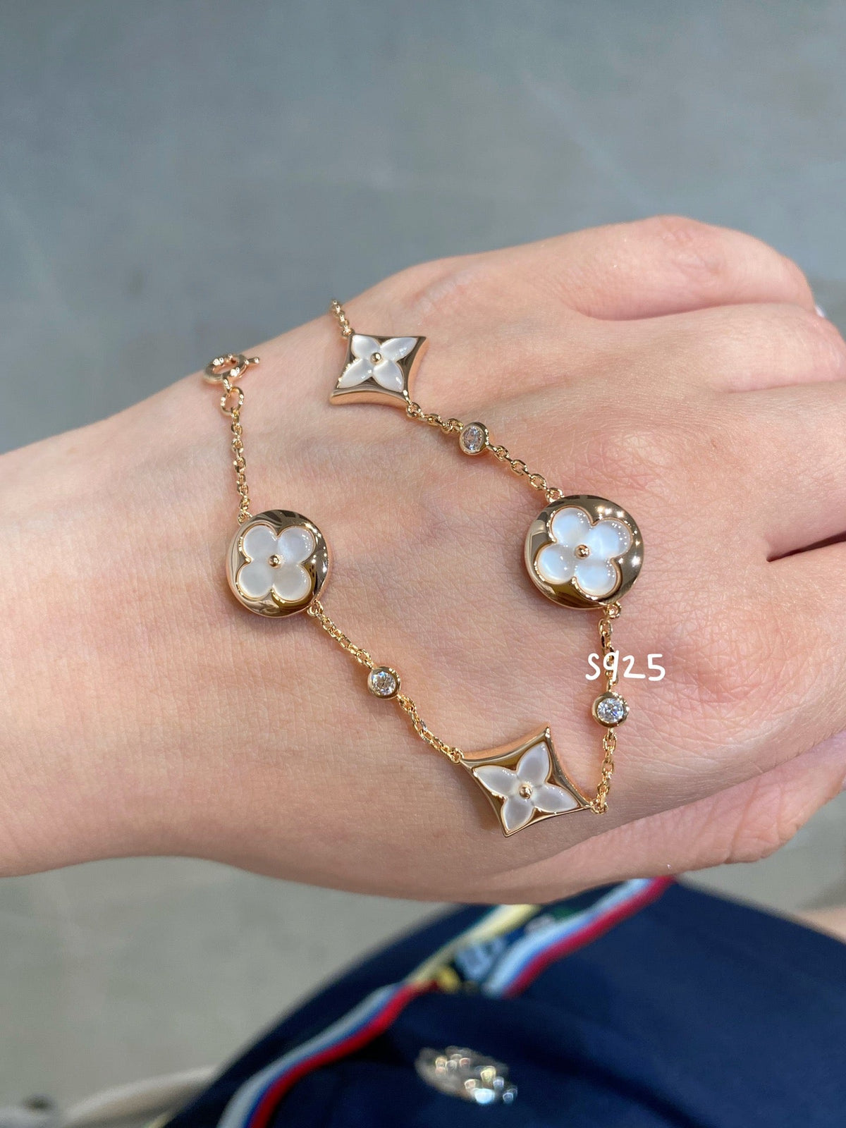 [Elowen jewels ]STAR AND SUN 4 MOTIF WHITE MOP PINK GOLD BRACELET