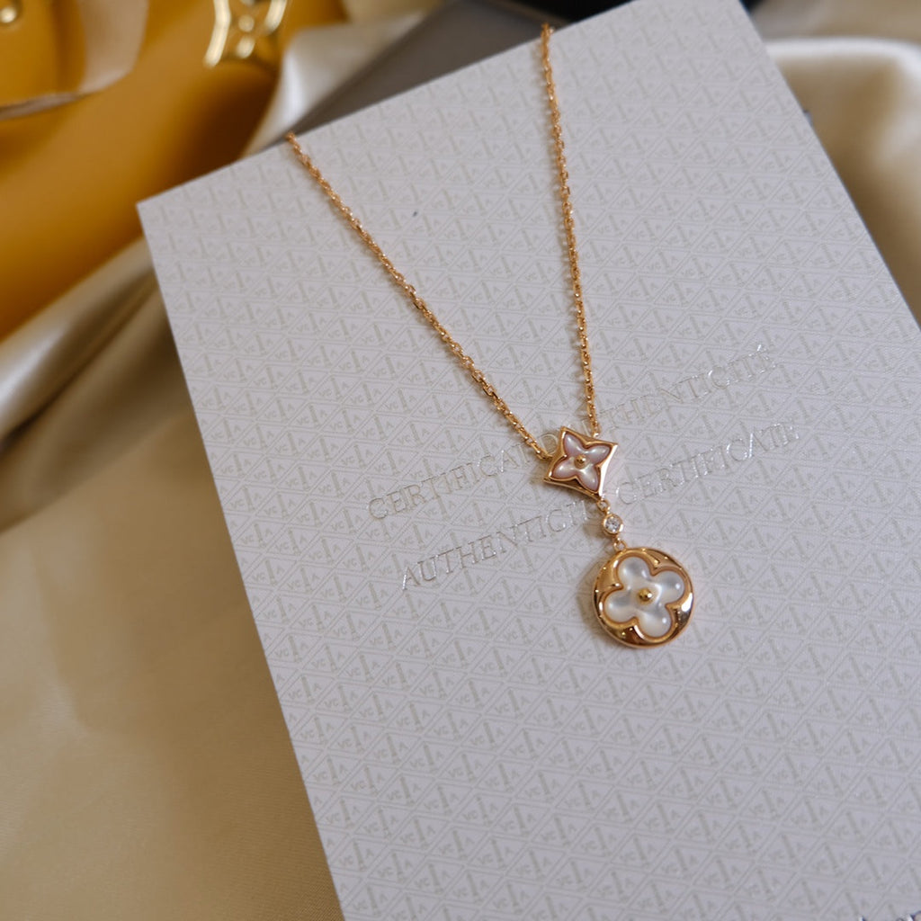 {"[Elowen jewels ]STAR AND SUN WHITE MOP 2 MOTIF PINK GOLD NECKLACE": "【Elowen jewels】スター＆サン ホワイトMOP 2モチーフ ピンクゴールドネックレス"}
